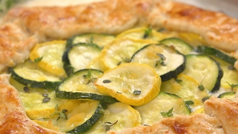 How To Make A Zucchini Ricotta Galette For Summer