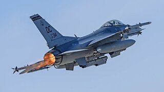 F-16 преследуют небольшой самолет в районе Вашингтона, прежде чем он разбивается в Вирджинии.