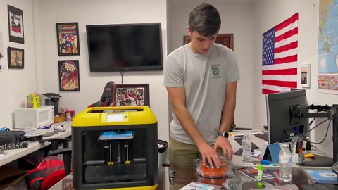Donating A 3D Printer to a School Part 1: Printer Review