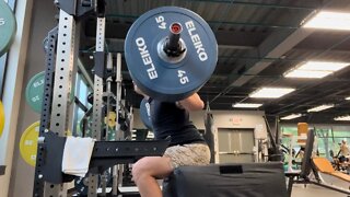 Hanging out at HealthQuest (Deads/Squats) - 2020703