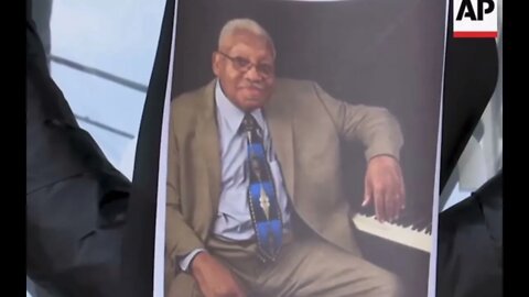 Wynton Honors Father At Memorial