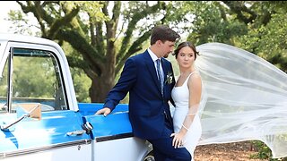 Wedding under the oak tree