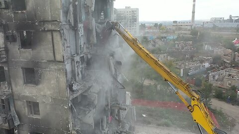 Dismantling of a 9-storey building in Mariupol