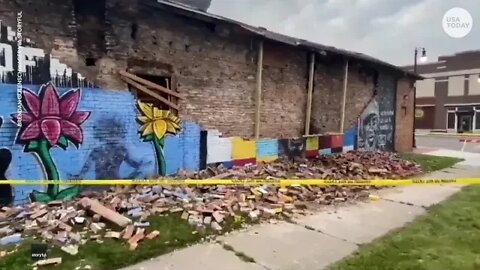 George Floyd mural destroyed by lightning! Hell yeah!