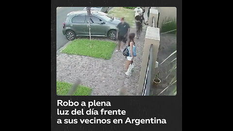 Asaltan a mujer argentina frente a sus vecinos