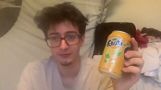 Fanta pineapple review (9/10)