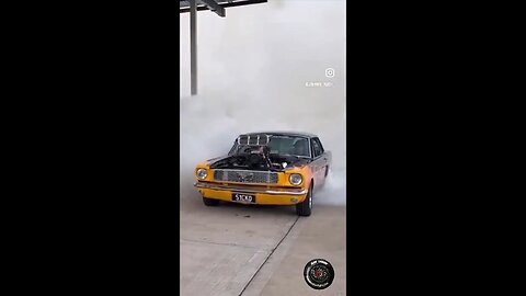 Oldschool Mustang burnout