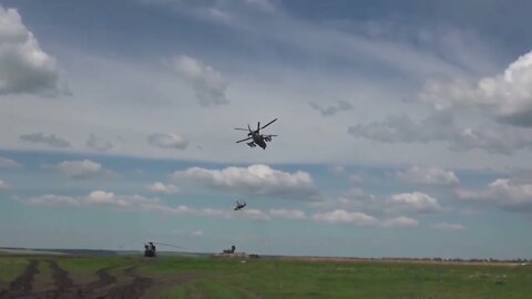 Russian Hind Aircraft Footage and Gun Camera - Ukraine - July 2022