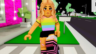 STRICT FAMILY vs. FUN FAMILY ROBLOX BROOKHAVEN #SabrinaEmerald