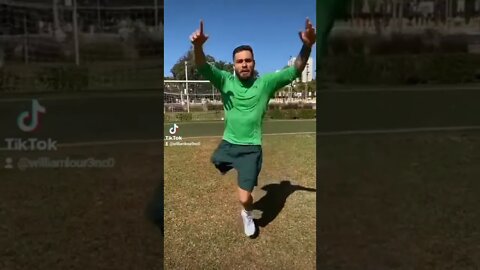 COM FÉ NO PÉ- #shorts #humor #tiktok #futebol #trend #tentenãorir #besteira