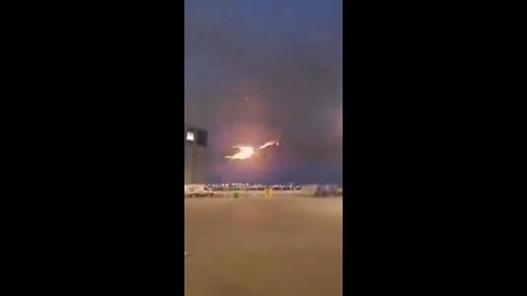 Air Canada 🇨🇦 plane ✈️ catches fire 🔥 as it takes off