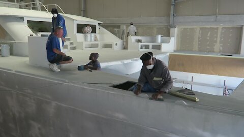 SOUTH AFRICA - Cape Town - Boat building (Video) (bNc)