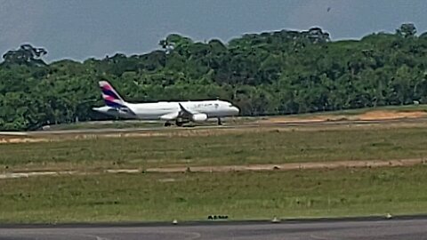 Airbus A320 PR-TYS pousa em Manaus vindo de Campinas