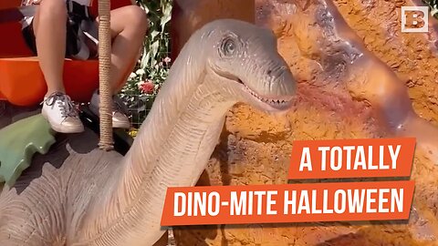 JURASSIC HALLOWEEN! California Farm Serves Pumpkin Patch with a "Side of Dinosaur"