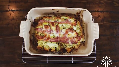 Cheesy Garlic Artichoke Pull-Apart Bread