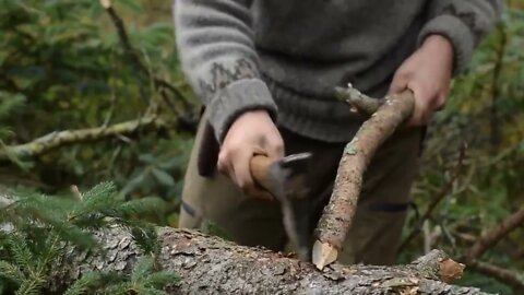 6 days solo bushcraft - canvas lavvu, bow drill, spoon carving, Finnish axe @ 9