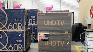 SOUTH AFRICA - Durban - Black Friday at Durban Makro retail store (Video) (vi2)