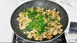 SAUTE MUSHROOMS WITH OLIVE OIL AND GARLIC