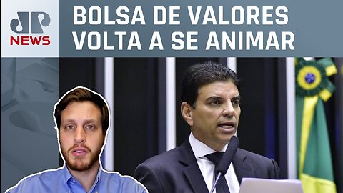 Ibovespa sobe puxado por empolgação com aprovação do arcabouço fiscal; Gustavo Cruz analisa