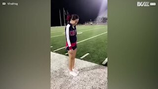 Mai fidarti di una cheerleader!