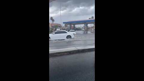 Flooding at Eastern and Warm Springs - MorerFilms