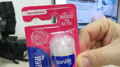 Johnson's Toalhinhas Hipoalergênicas Hora do Sono e Fita Dental Sanifill Sabor Menta 100 metros