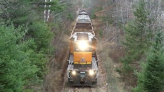 An SD40 (ELS 503) Passing Thru Iron Mountain, MI And Then Under Me! (Part 2) #trains | Jason Asselin