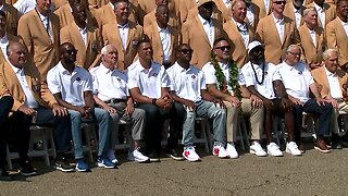 Gold jacket picture: Hall of Famers gather before 2019 induction