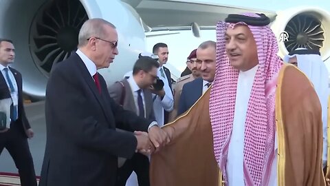 President Erdogan arrives in Qatar