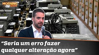 Eduardo Leite lamenta deputados do PSDB que votaram a favor do voto impresso