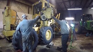 Bringing a road grader back to life pt6