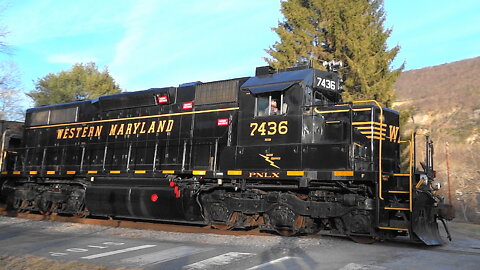 Georges Creek EMD SD35 Train Engine in Western Maryland Livery