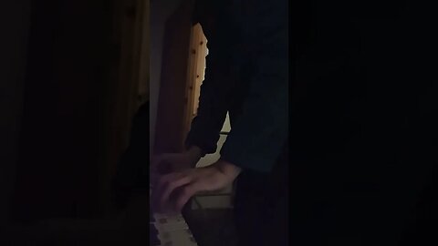 Passing by a Piano and I needed to let the fingers do some walking!