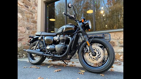 22 Triumph Bonneville T120 Black TAV3205