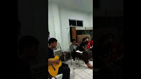 New group learning John Chapter 1 in Indonesian - The Bible Song