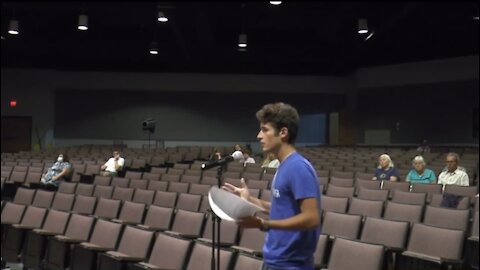 Student stands up against mask mandate at a school board meeting