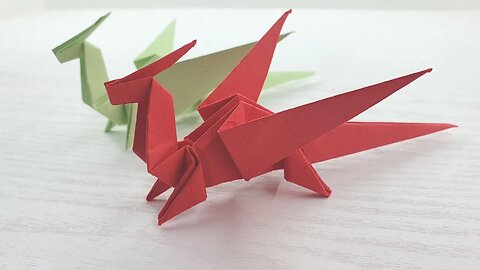 Origami paper dragon with Ski