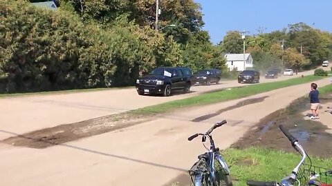 WATCH: VP Mike Pence takes first motorcade on Mackinac Island