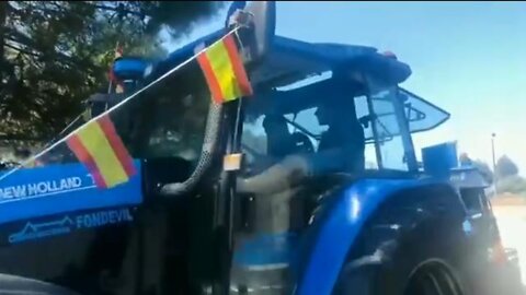 Spain l Farmers Have Started Protesting