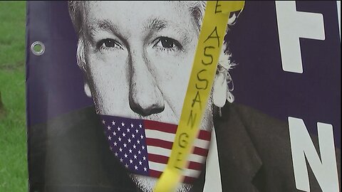Сторонники Джулиана Ассанжа протестовали в Брюсселе перед последним судом по экстрадиции в США