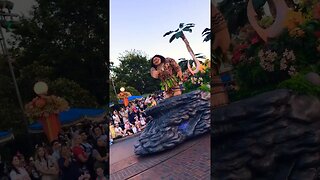 Maui float in Magic Happens #disneyland #magichappens #moana #maui #parade