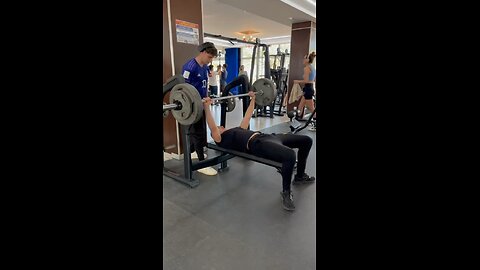 Benching 90kg 4reps