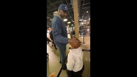 NBA icon Shaquille O’Neal gifts shoes, coat to little boy who was crying