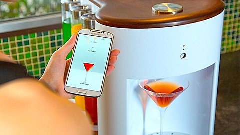 Robo Bartender: 3 Drinking Gadgets For Cocktail Lovers