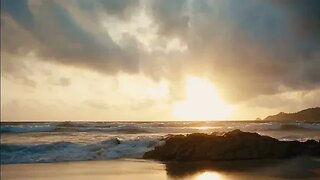 Beach Waves Bliss: Relaxing Video of Calming Ocean Sounds and a Beautiful Sunset