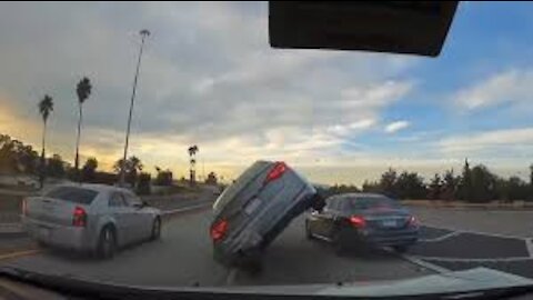 Russian-Dash Cam Car Crash Compilation