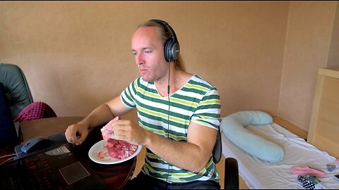 What I Eat In a Day | 4+ Years of Raw Meat