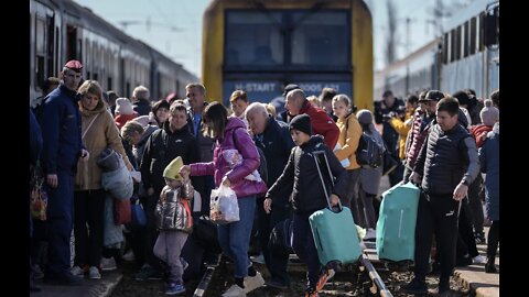 Refugee fleeing war-torn Ukraine into Hungary - Záhony Train Station