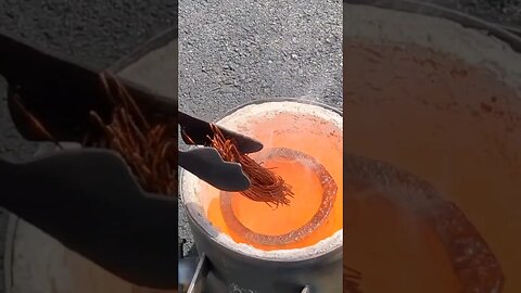 Melting Copper Wire into a Liquid! #shorts #shortsfeed #copper