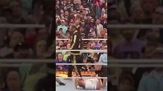 SNOOP DOGG knocks out THE MIZ at WRESTLEMANIA 39 #shorts #wrestling #wrestlemania39 SHANE MCMAHON